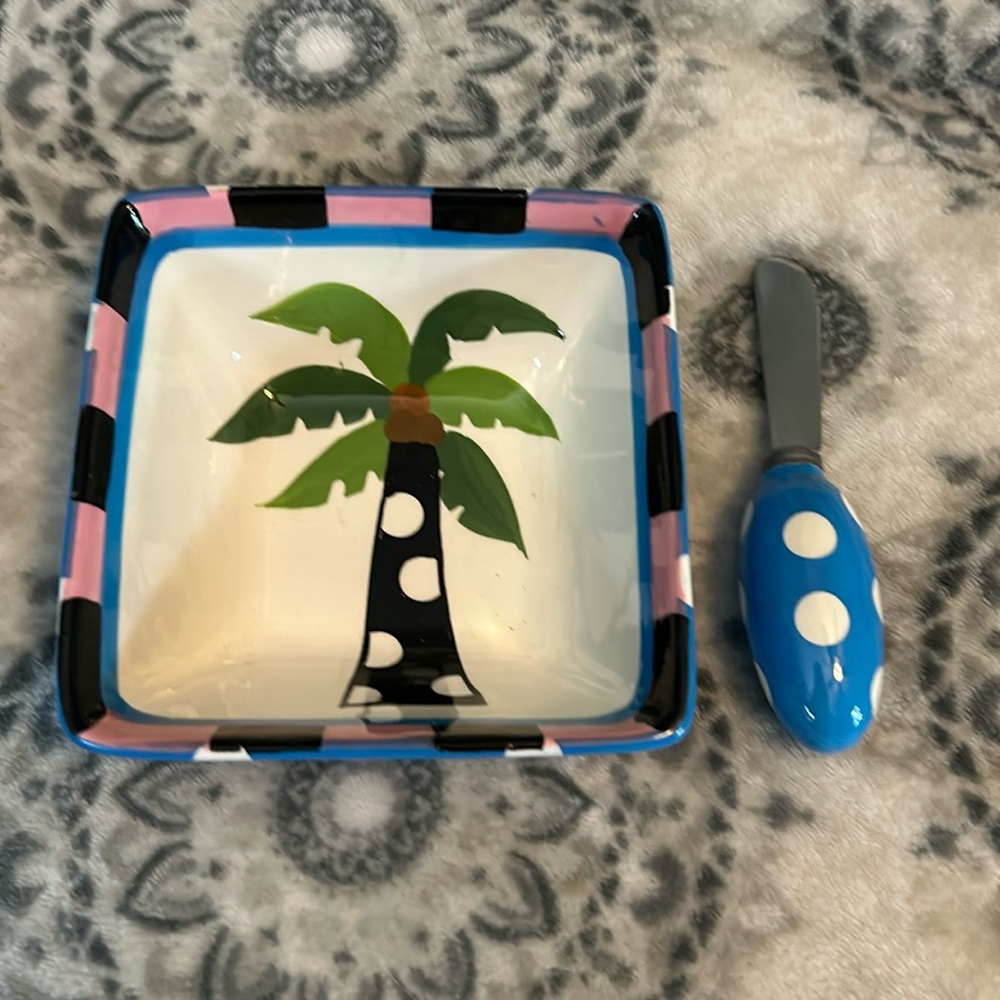 MSC Palm Tree dip bowl and spreader. Perfect for entertaining.